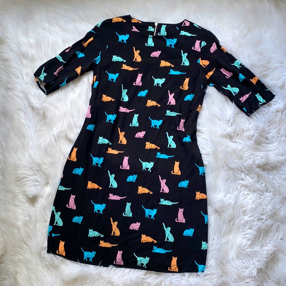 Vintage • Fabulous Cat Print Shift Dress with Back Zipper